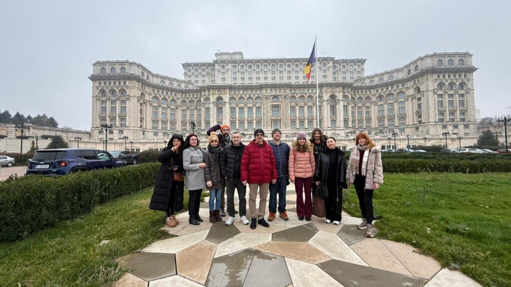 Medijpratība un kritiskā domāšana